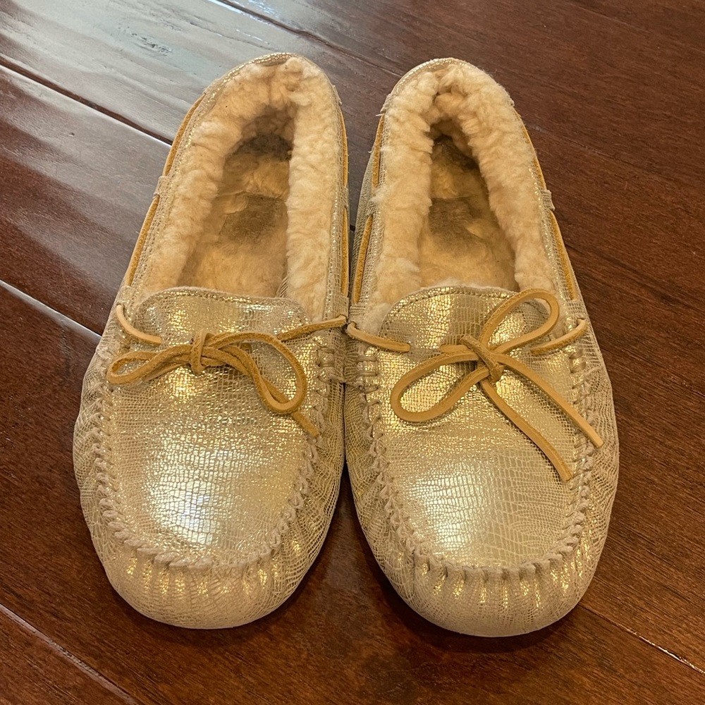 UGG Slipper Moccasins Size 11 Authentic UGG